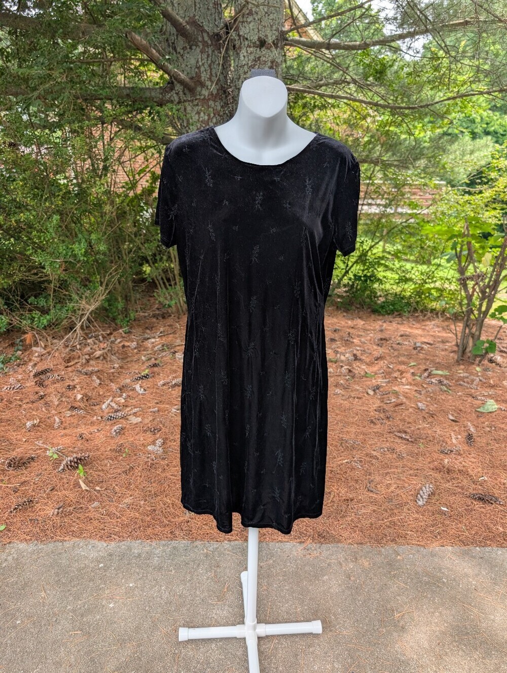 Vintage Molly Malloy Black Velvet Embroidered Floral Midi Dress Size 10